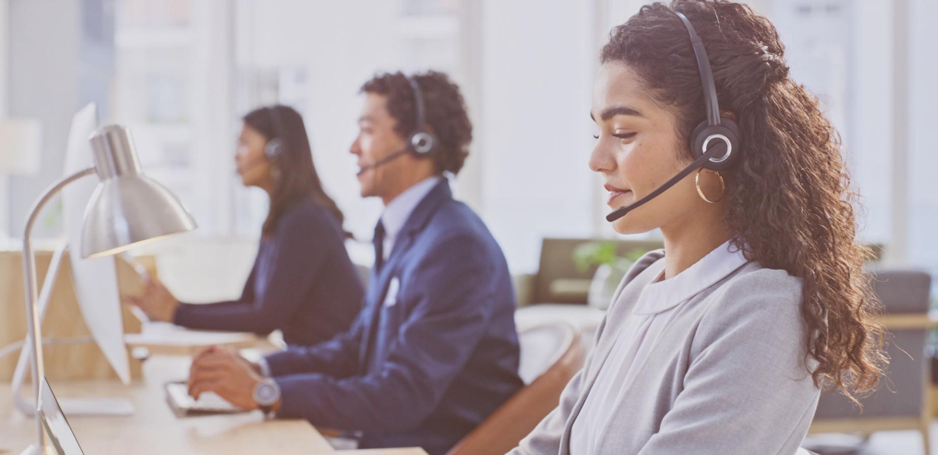 Espacio de trabajo colaborativo donde equipos desarrollan proyectos de innovación empresarial